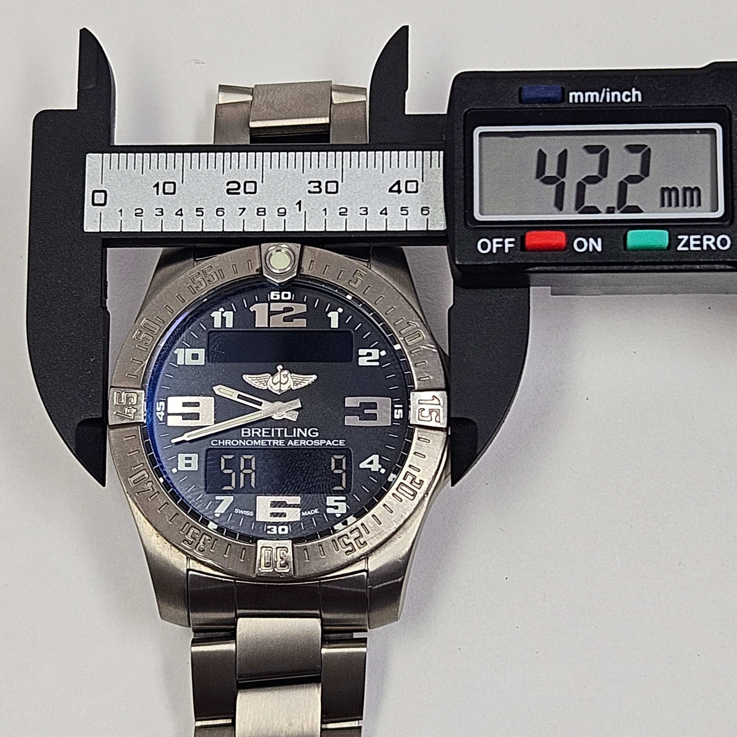 Reloj Breitling Navitimer Titanium Multifuciones